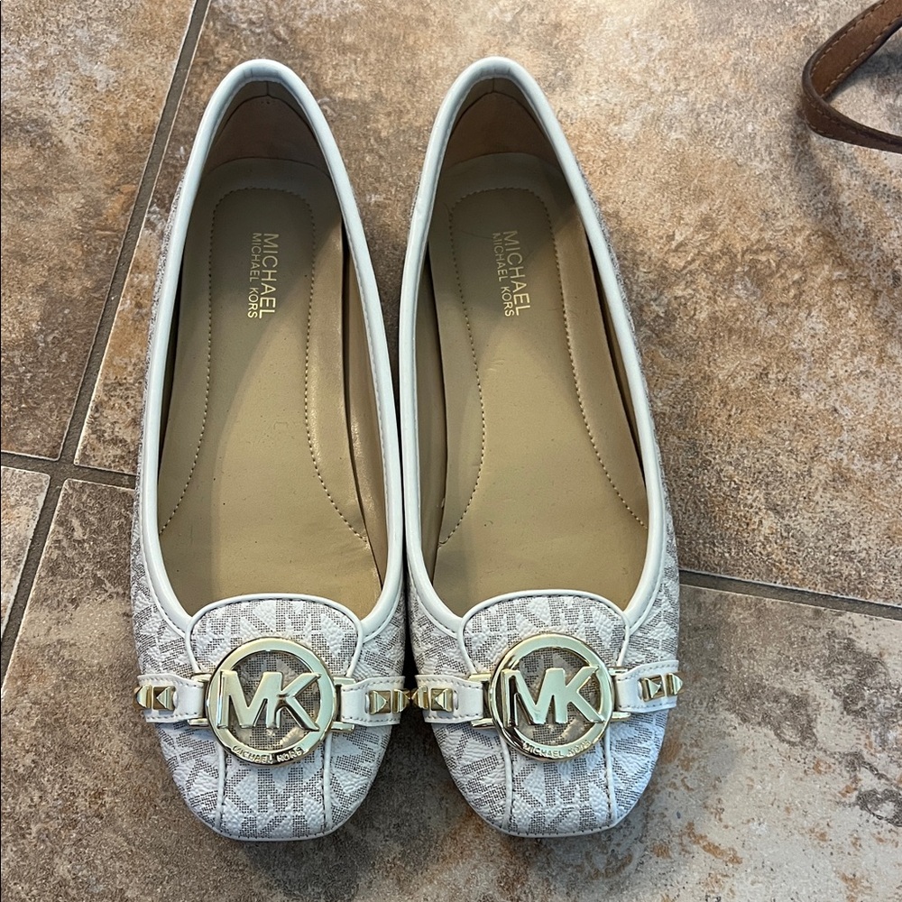 Michael Kors Gray and White Logo Flats